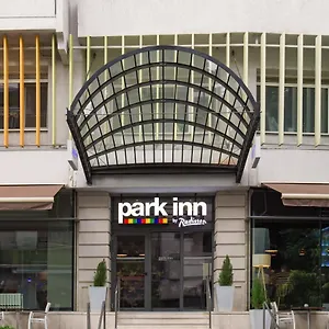Park By Radisson & Ξενοδοχείο με διαμερίσματα